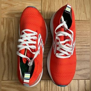 Brand New Brooks Running Women’s Levitate StealthFit 6 shoes, size 7.5